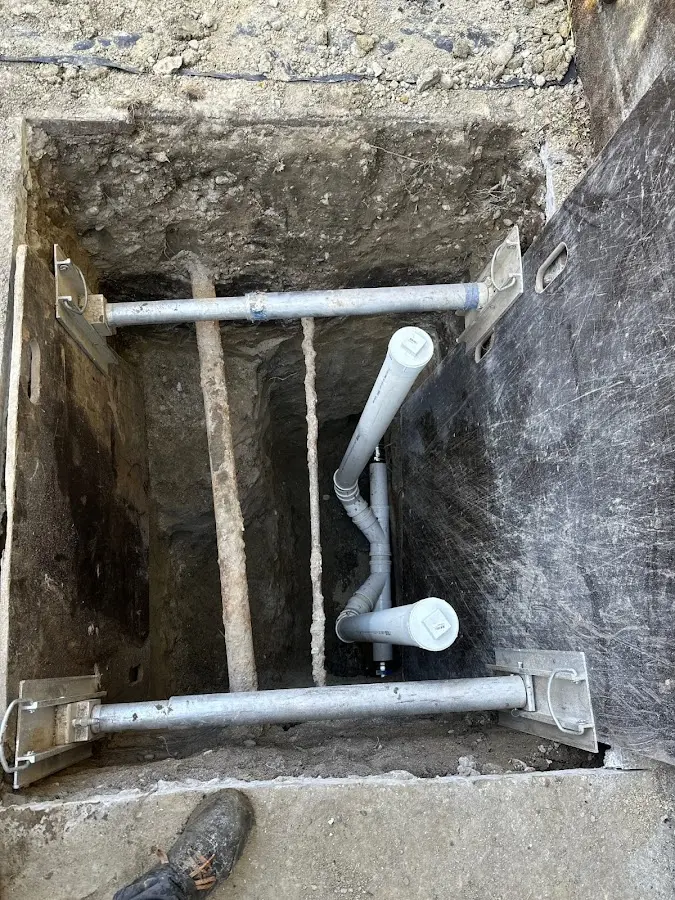 Experienced plumber completing Drain Cleaning work in Westview